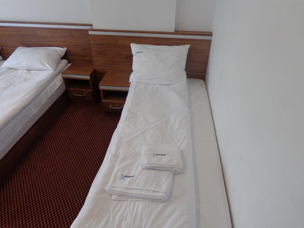 Adamar Jastrzebia Gora Bed & Breakfast Room photo