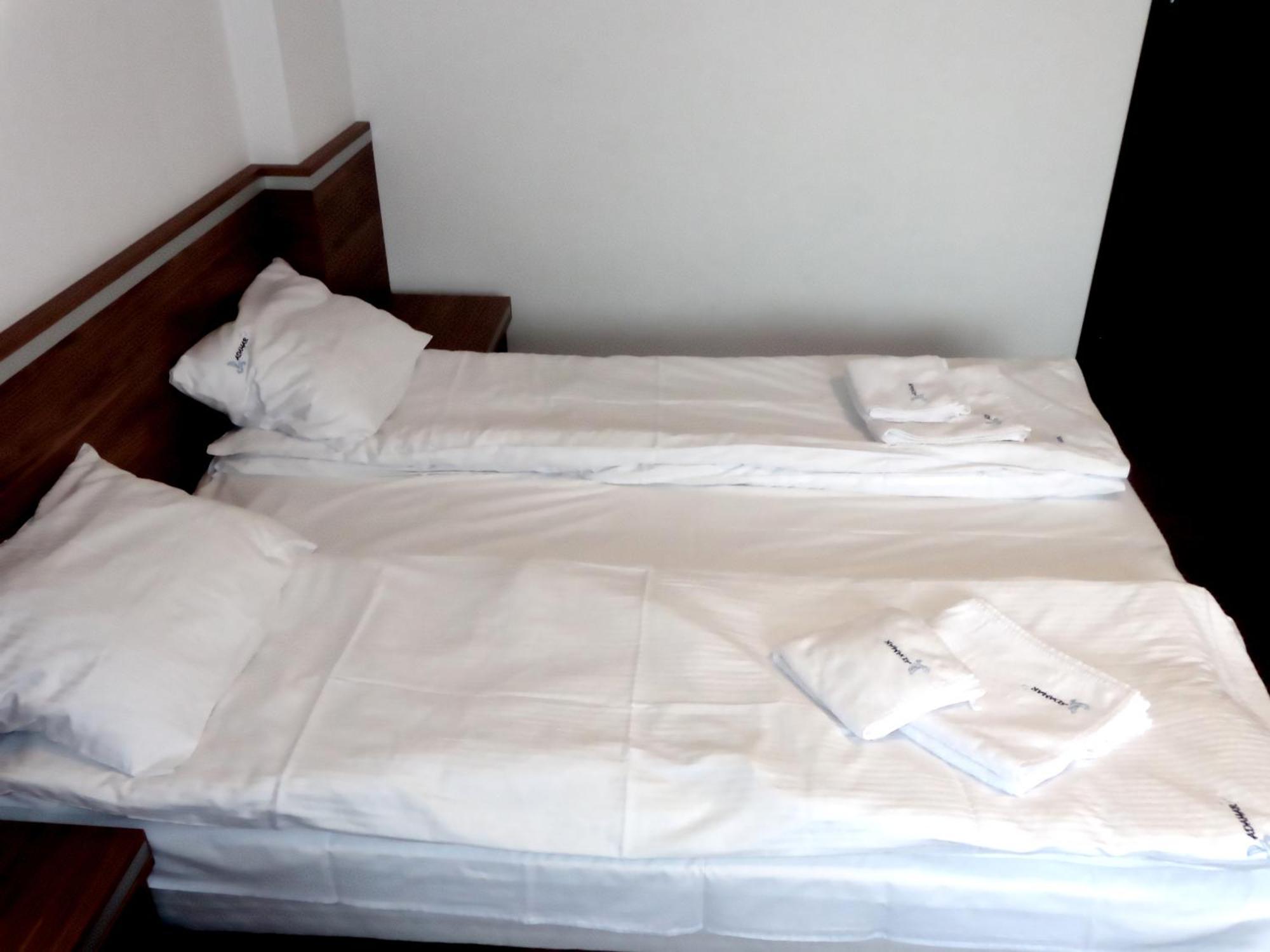 Adamar Jastrzebia Gora Bed & Breakfast Room photo