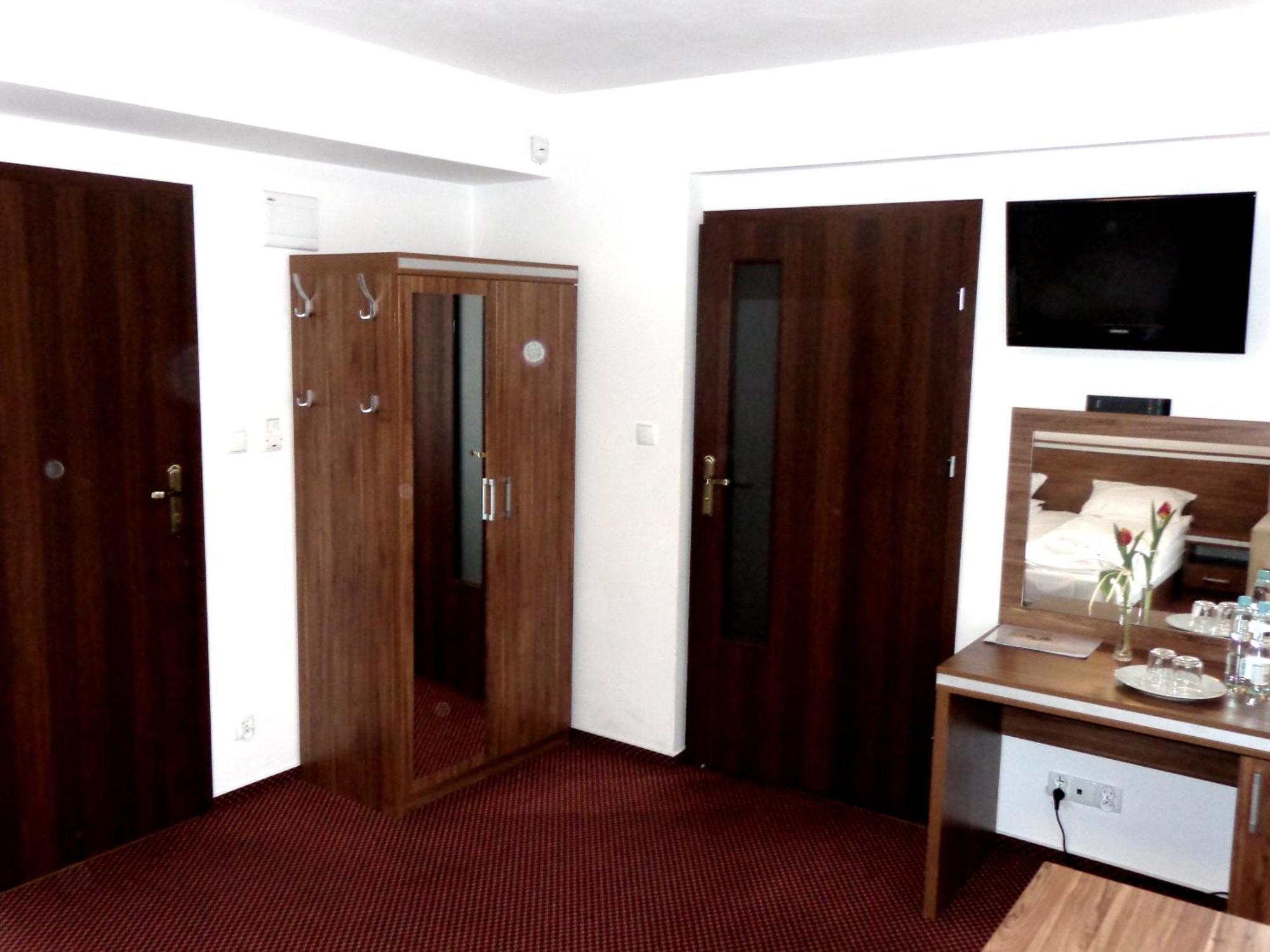 Adamar Jastrzebia Gora Bed & Breakfast Room photo