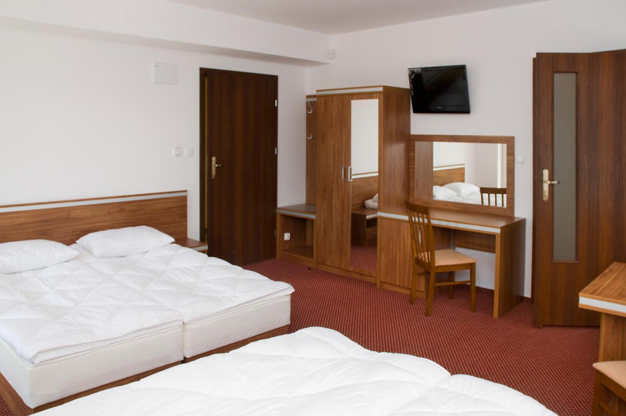 Adamar Jastrzebia Gora Bed & Breakfast Room photo