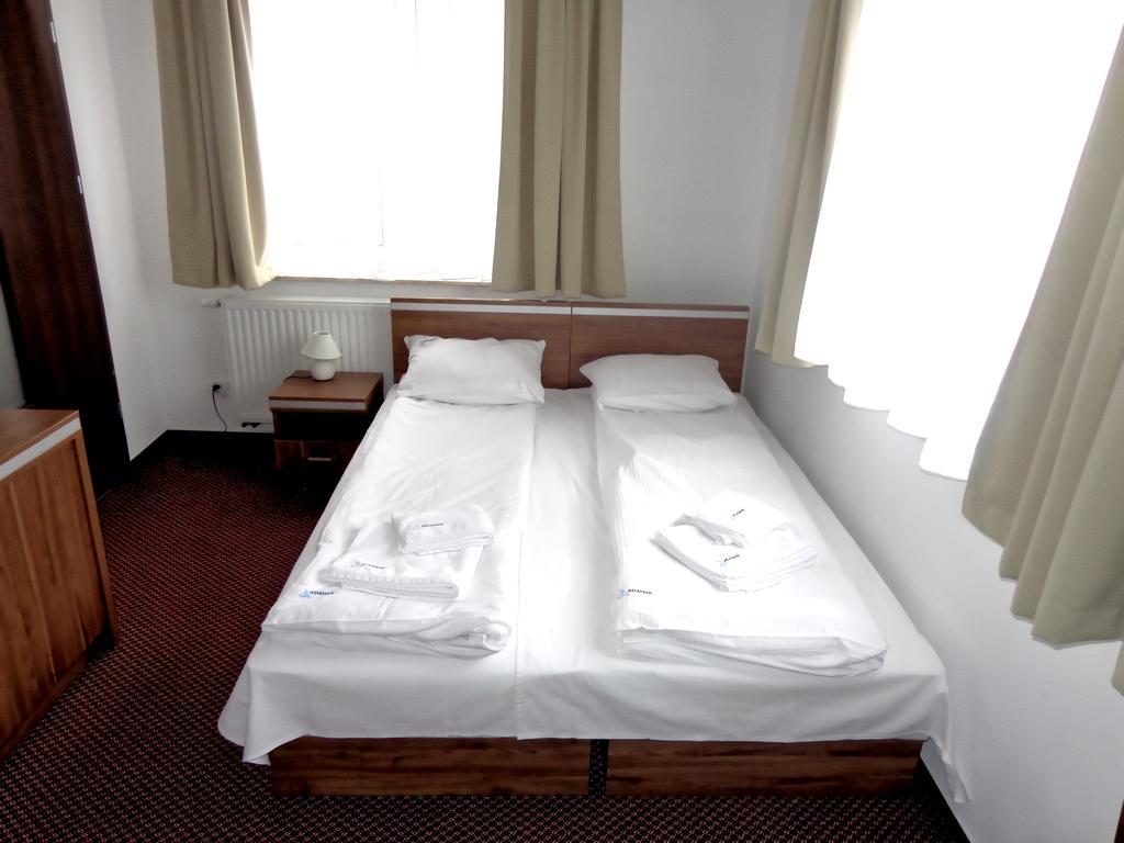 Adamar Jastrzebia Gora Bed & Breakfast Room photo