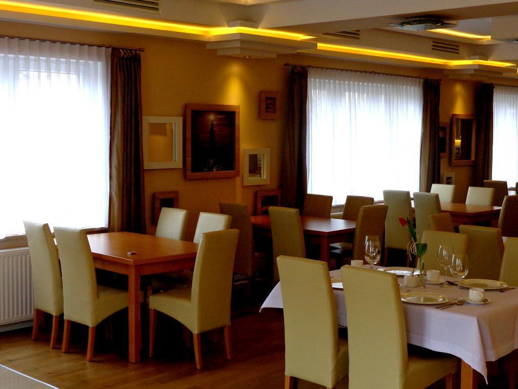 Adamar Jastrzebia Gora Bed & Breakfast Exterior photo