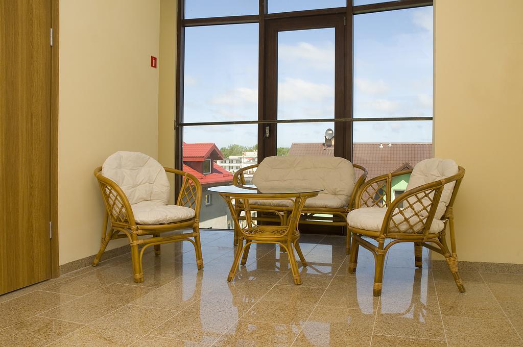 Adamar Jastrzebia Gora Bed & Breakfast Exterior photo