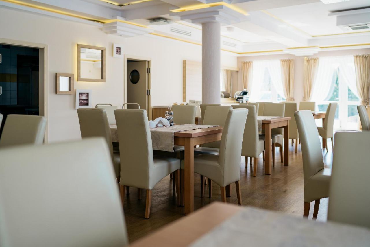 Adamar Jastrzebia Gora Bed & Breakfast Exterior photo