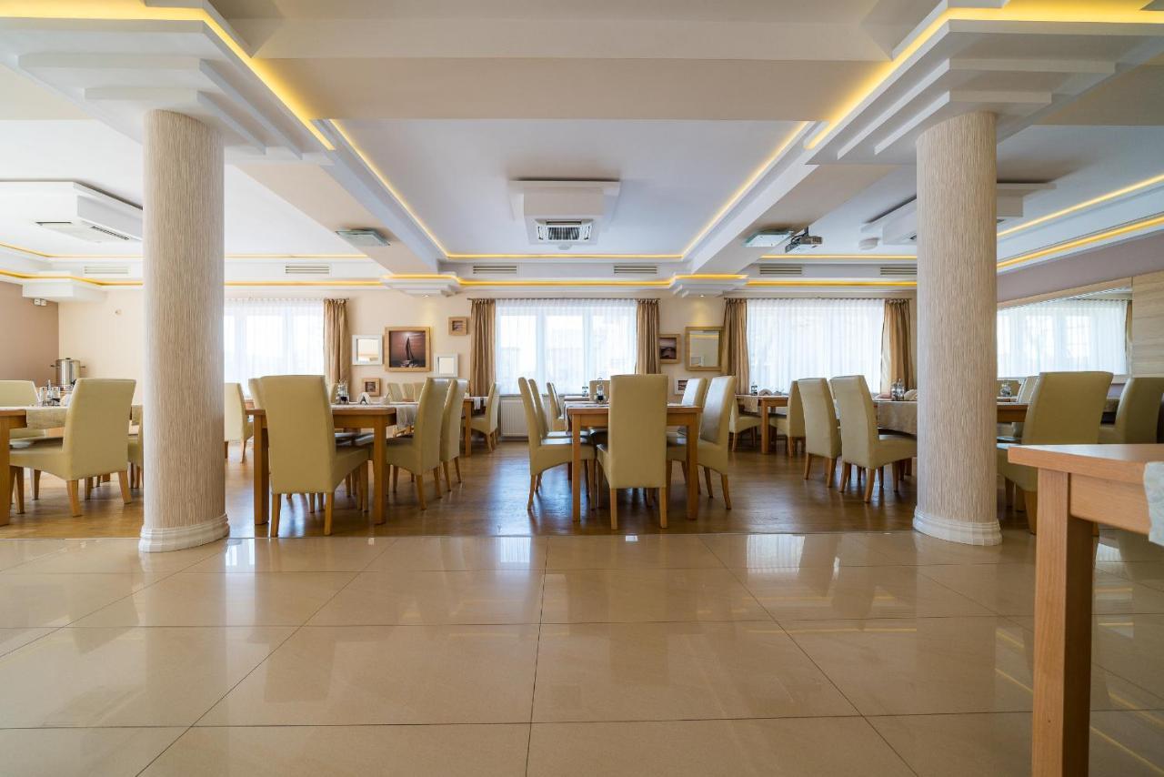 Adamar Jastrzebia Gora Bed & Breakfast Exterior photo