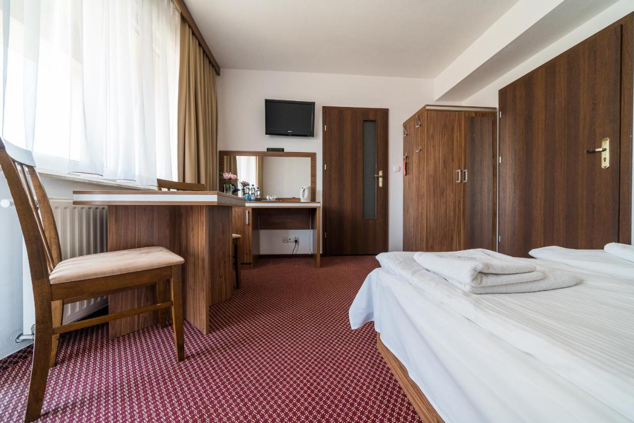 Adamar Jastrzebia Gora Bed & Breakfast Exterior photo