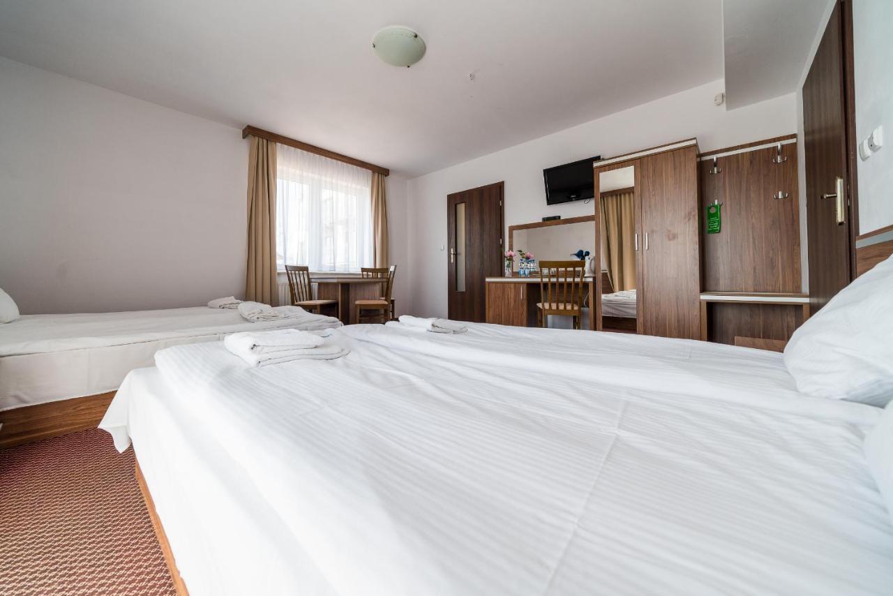 Adamar Jastrzebia Gora Bed & Breakfast Exterior photo