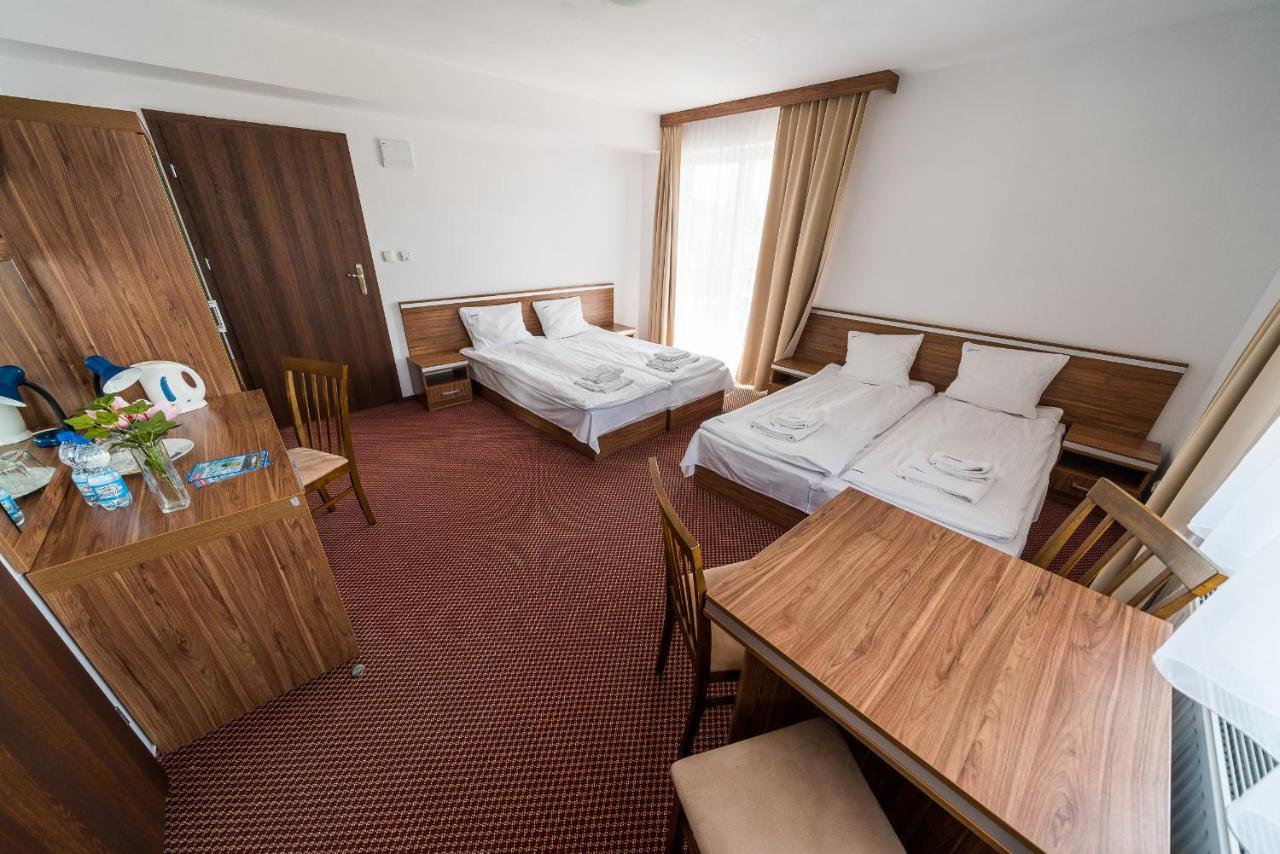 Adamar Jastrzebia Gora Bed & Breakfast Exterior photo